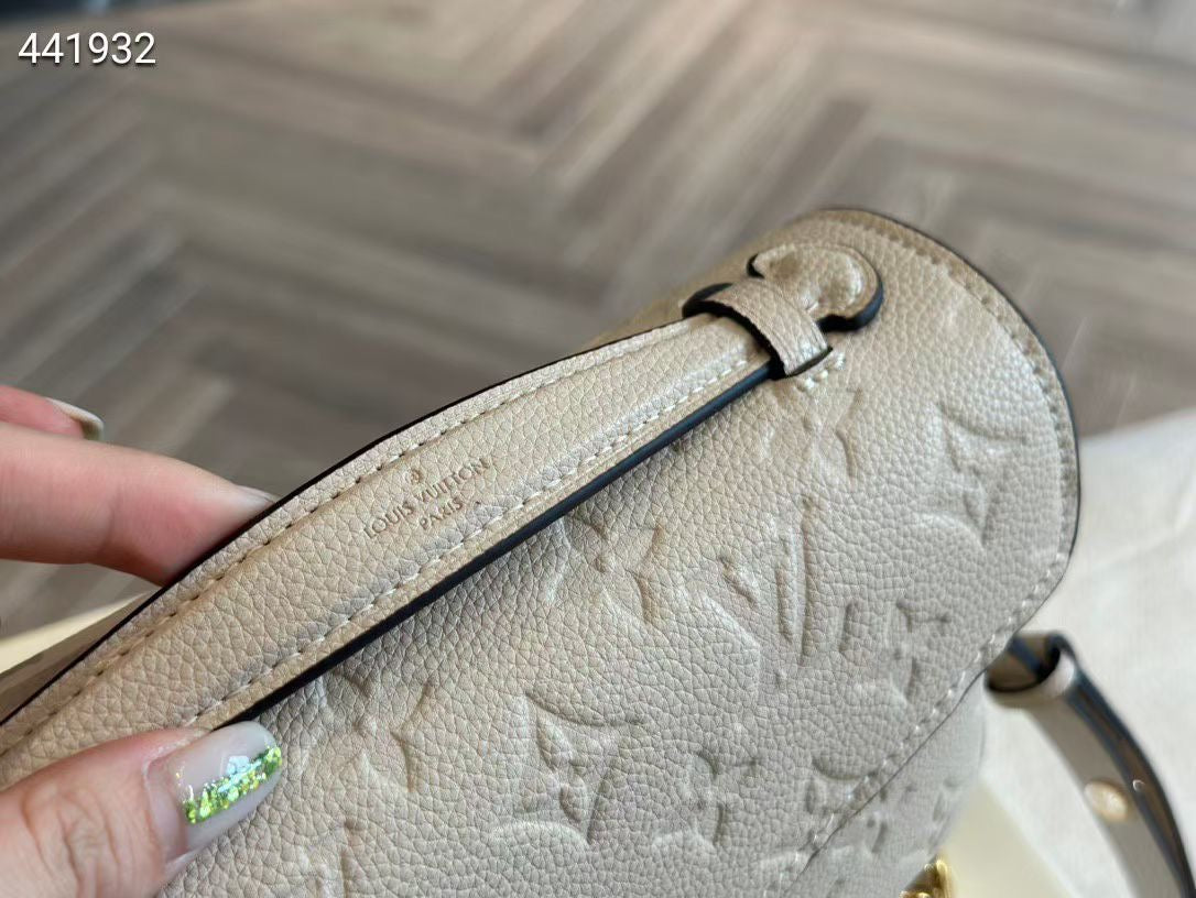 Louis Vuitton Pochette Metis Empreinte